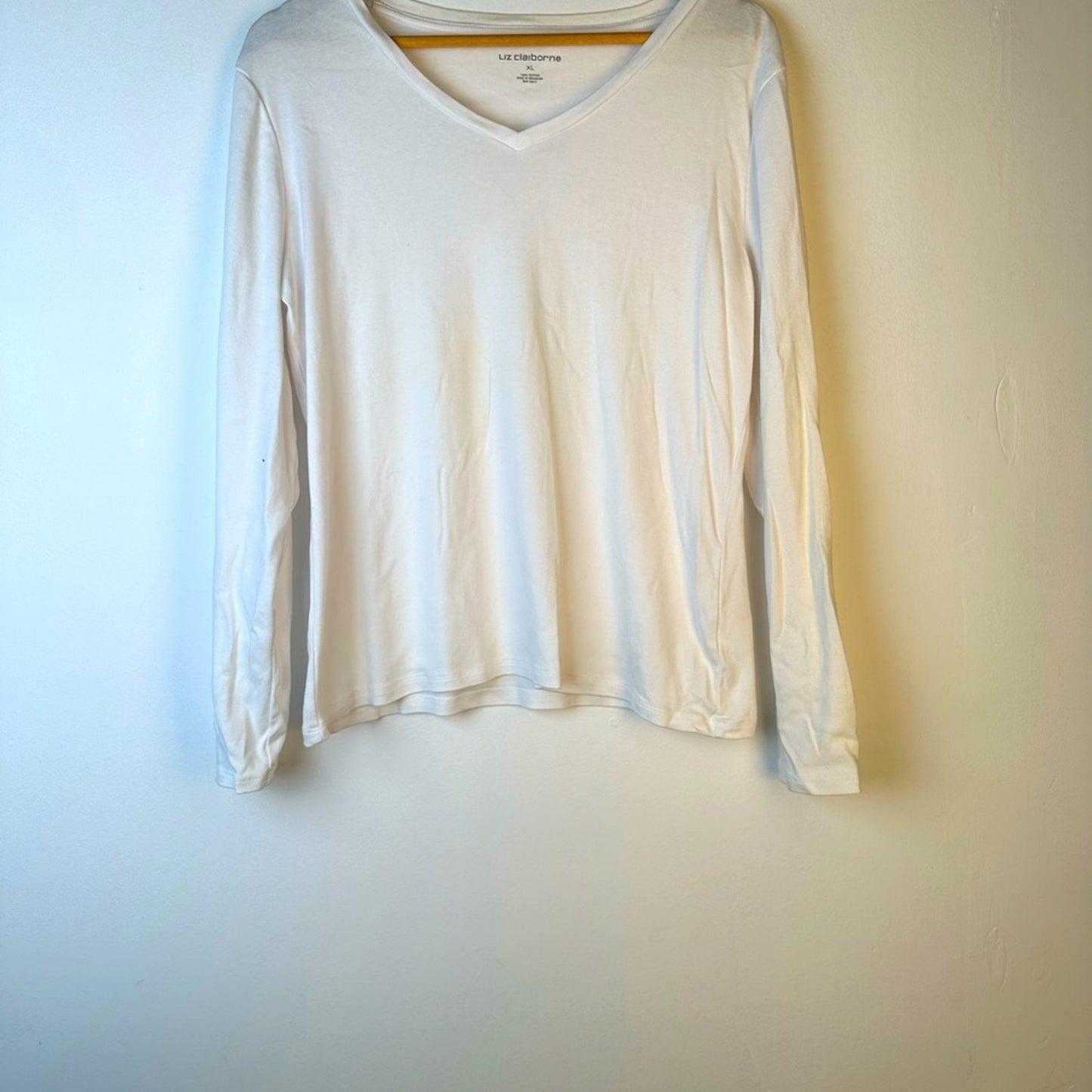 Liz Claiborne White Tee Shirt