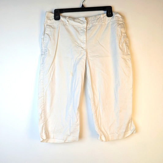 In Moda White Bermuda Capris - 9/10