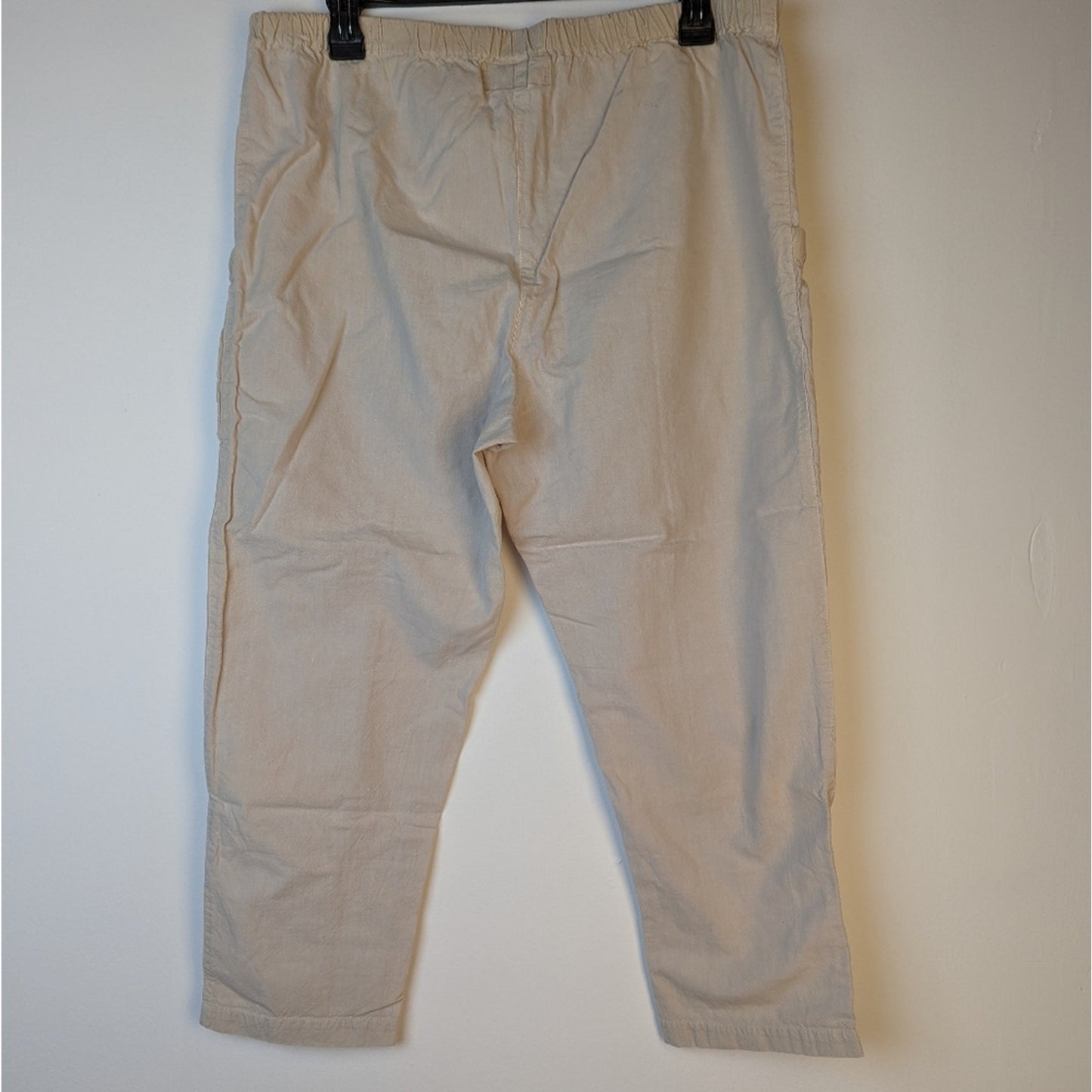 Khaki Capri's - Medium