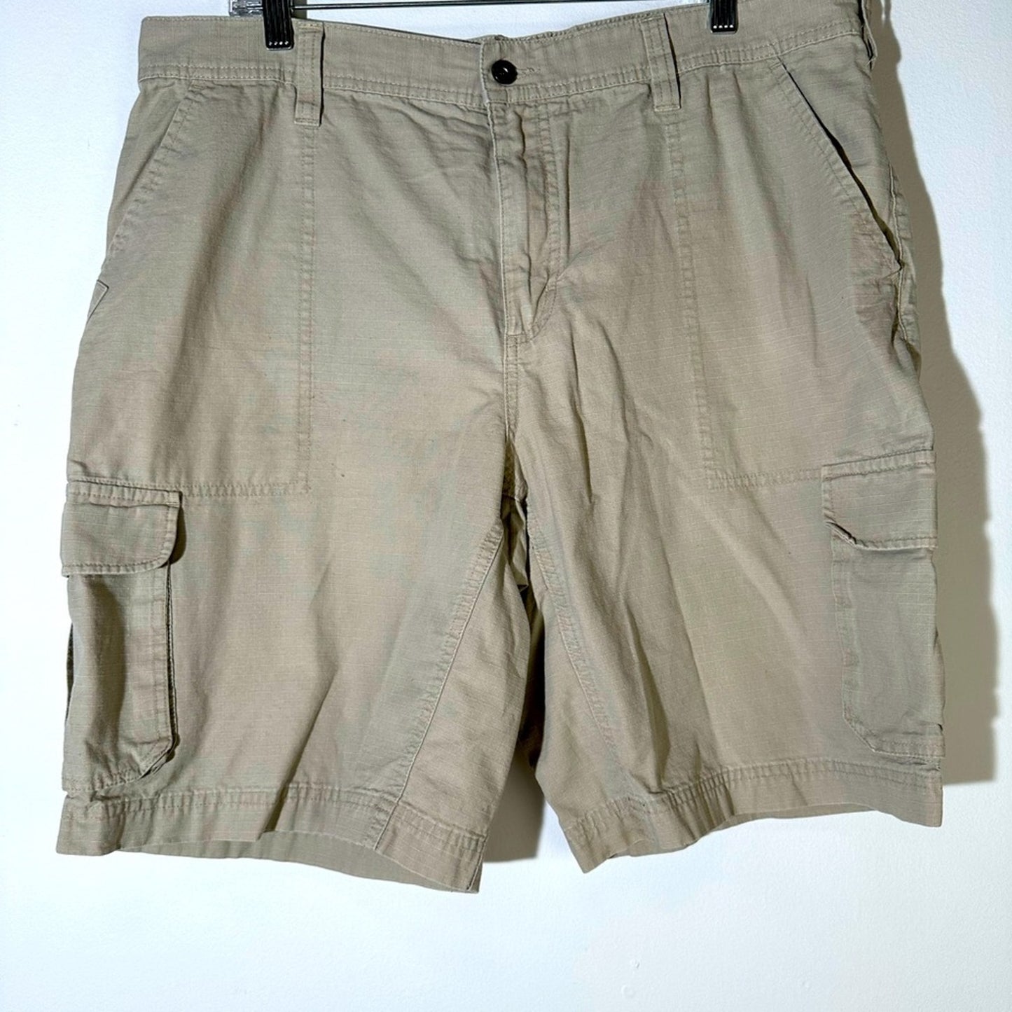 Field + Stream Cargo Khaki Shorts