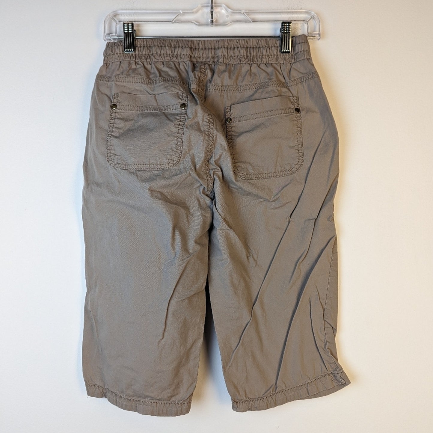 Khaki Capri's - Small