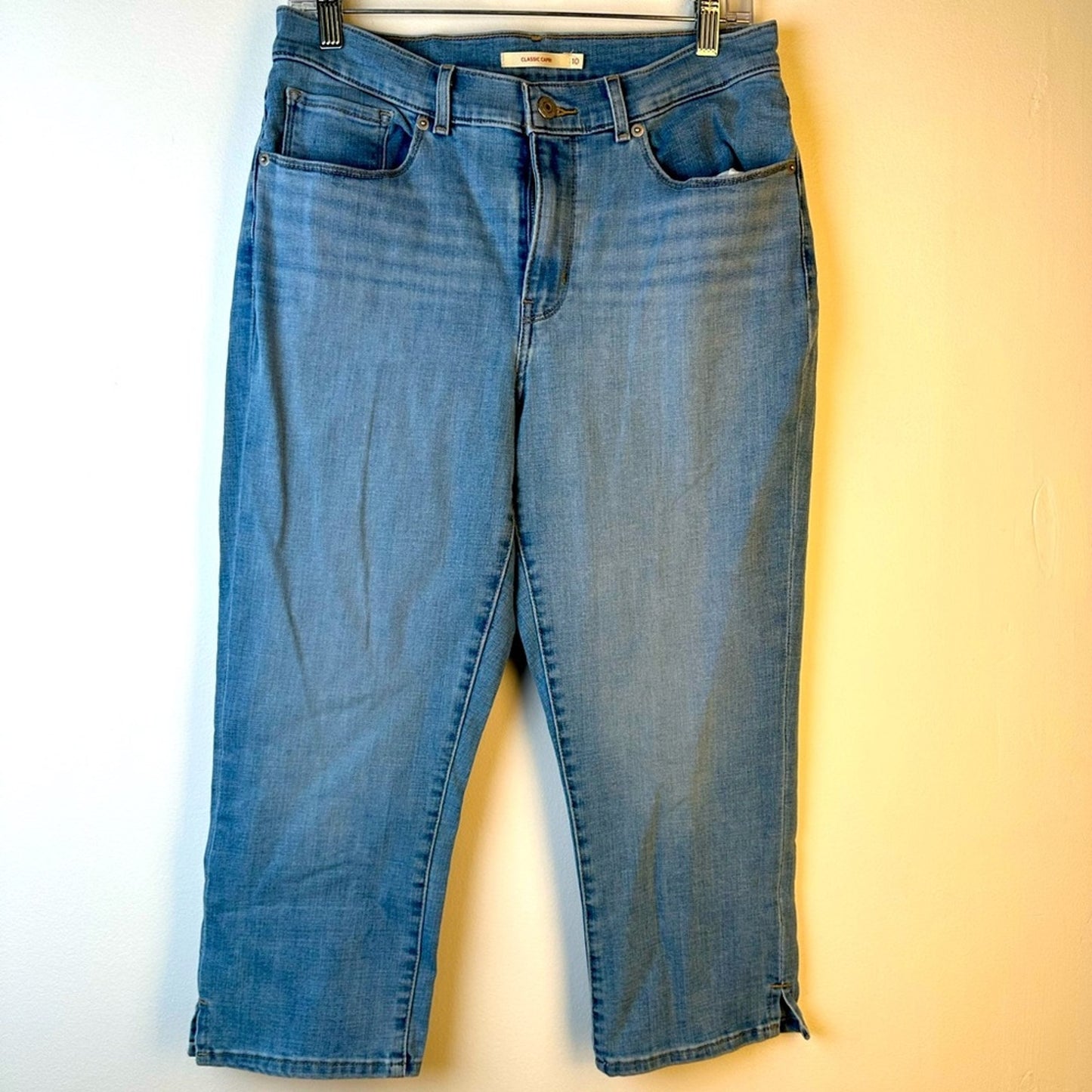 Levi’s Classic Capri Jeans