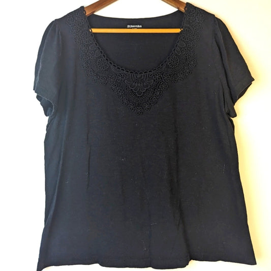 St John's Bay Black Top - XL