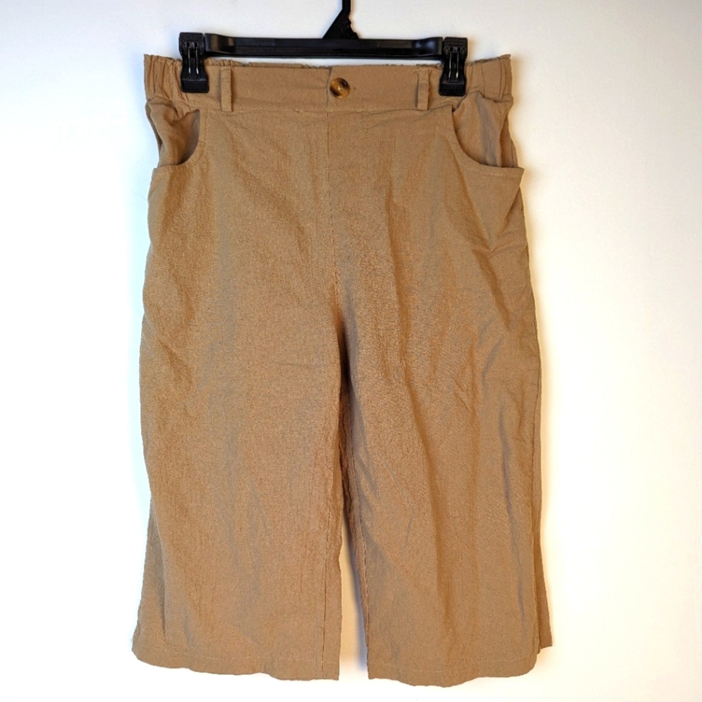 Khaki Capris - Medium