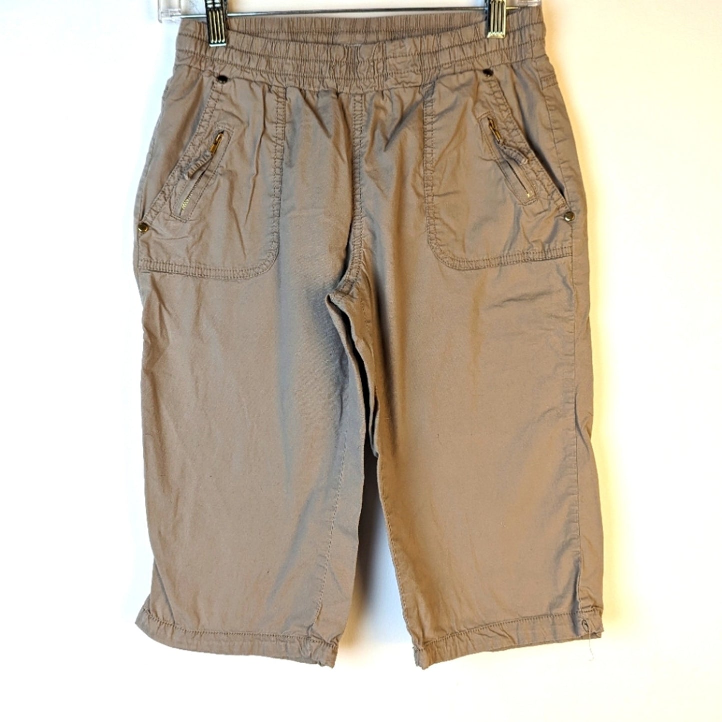 Khaki Capri's - Small