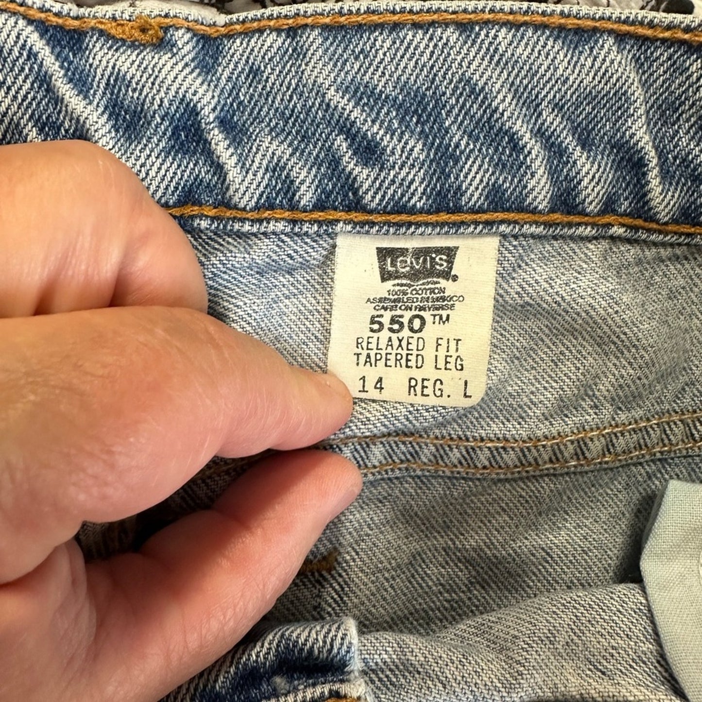 Vintage Levi’s 550 Jeans / 14