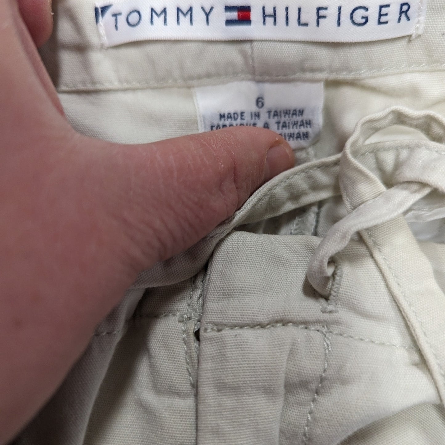 Tommy Hilfiger Cropped Pants - 6