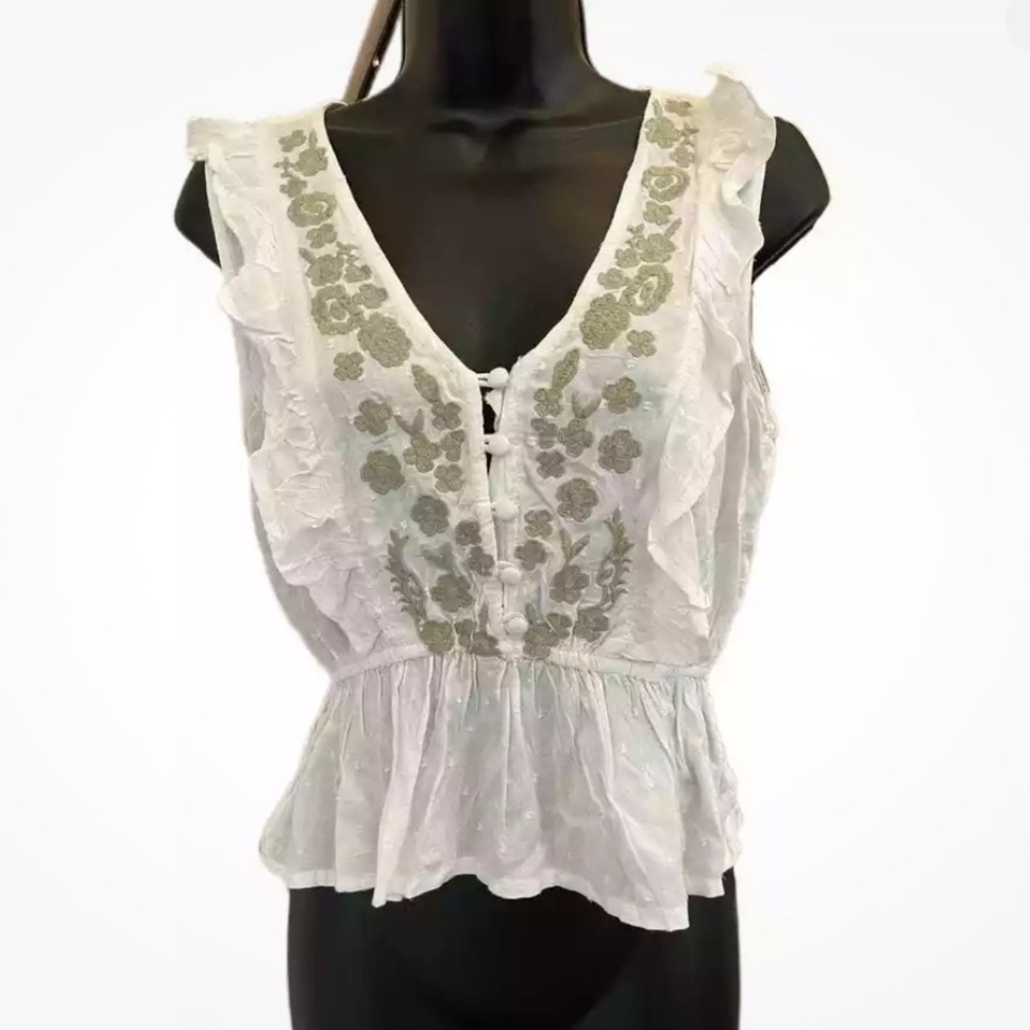 NWT Sim & Sam Embroidered Top