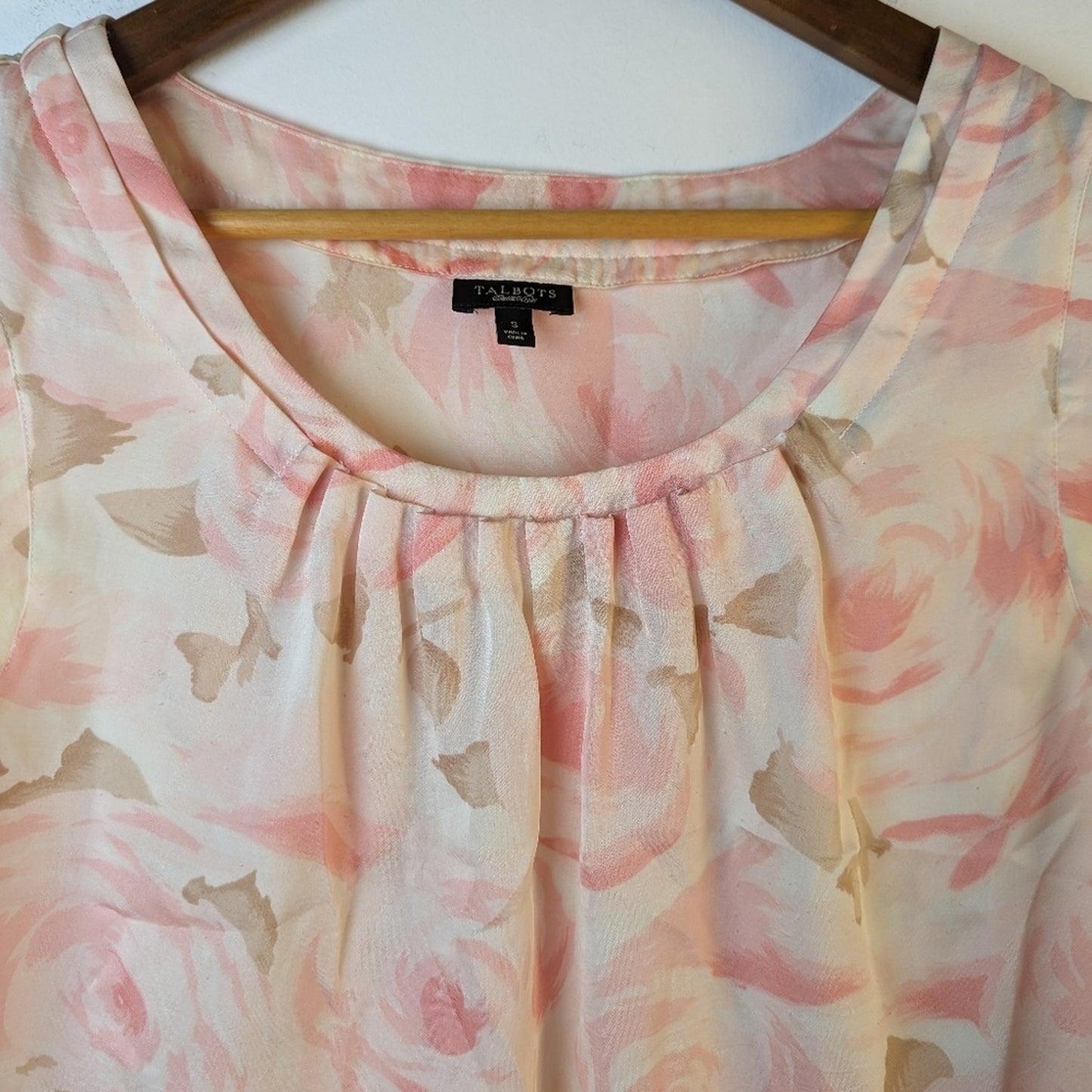 Talbots Classic Rose Top / Small