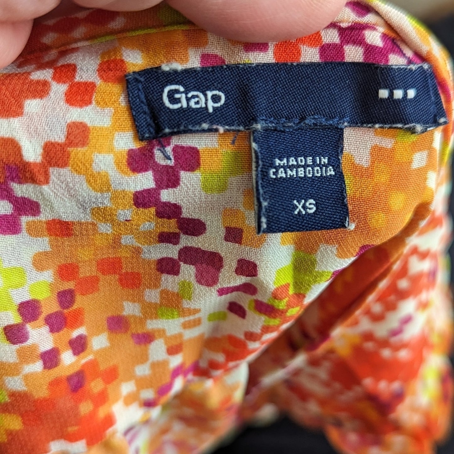 Gap Digital Art Top / XS