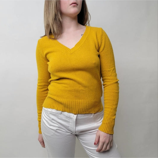 Old Navy Yellow V-Neck Long-Sleeved Sweater - S