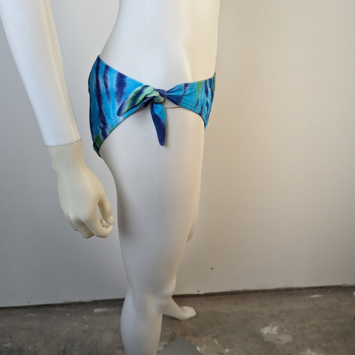 NWT Tommy Hilfiger Tie Dye Bikini Bottom - Large