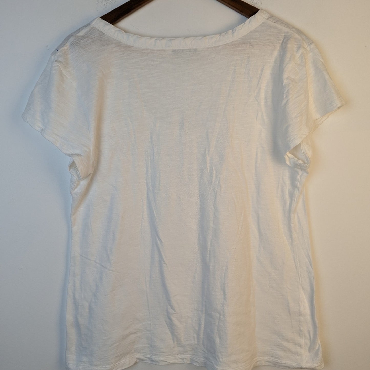 Banana Republic White Tee Shirt / XL