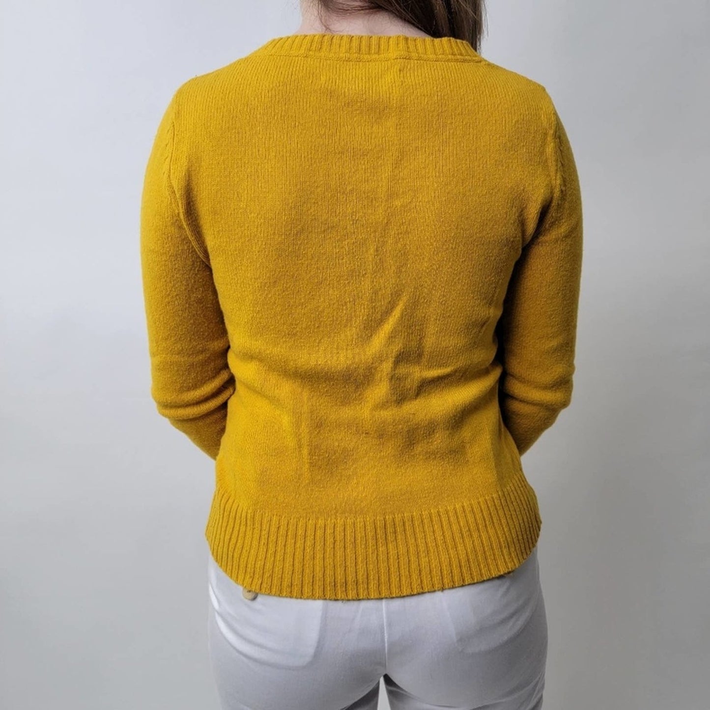 Old Navy Yellow V-Neck Long-Sleeved Sweater - S