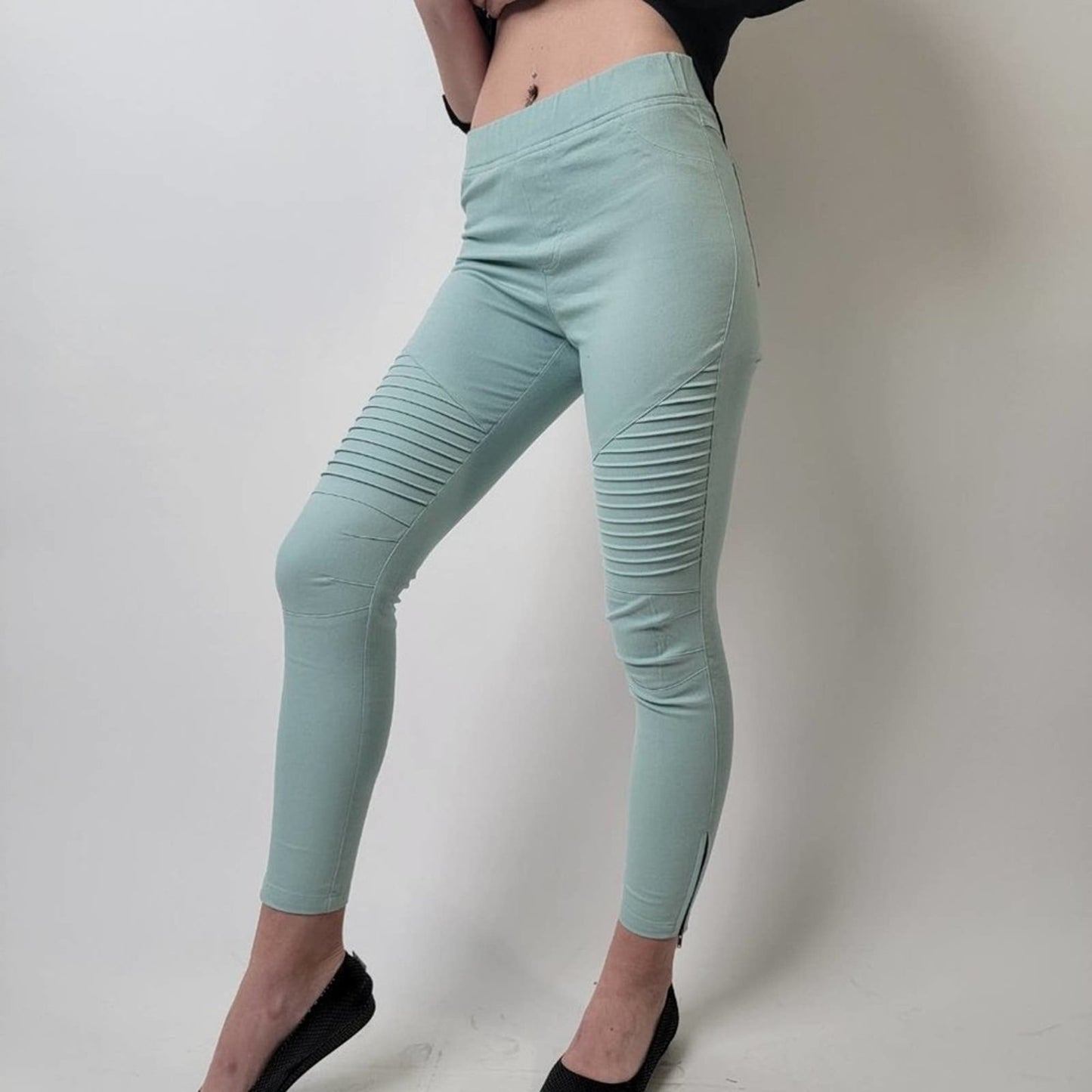 Umgee Womens Distressed Mint Leggings