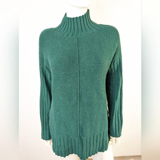 Crown & Ivy Cable Knit Sweater - Large