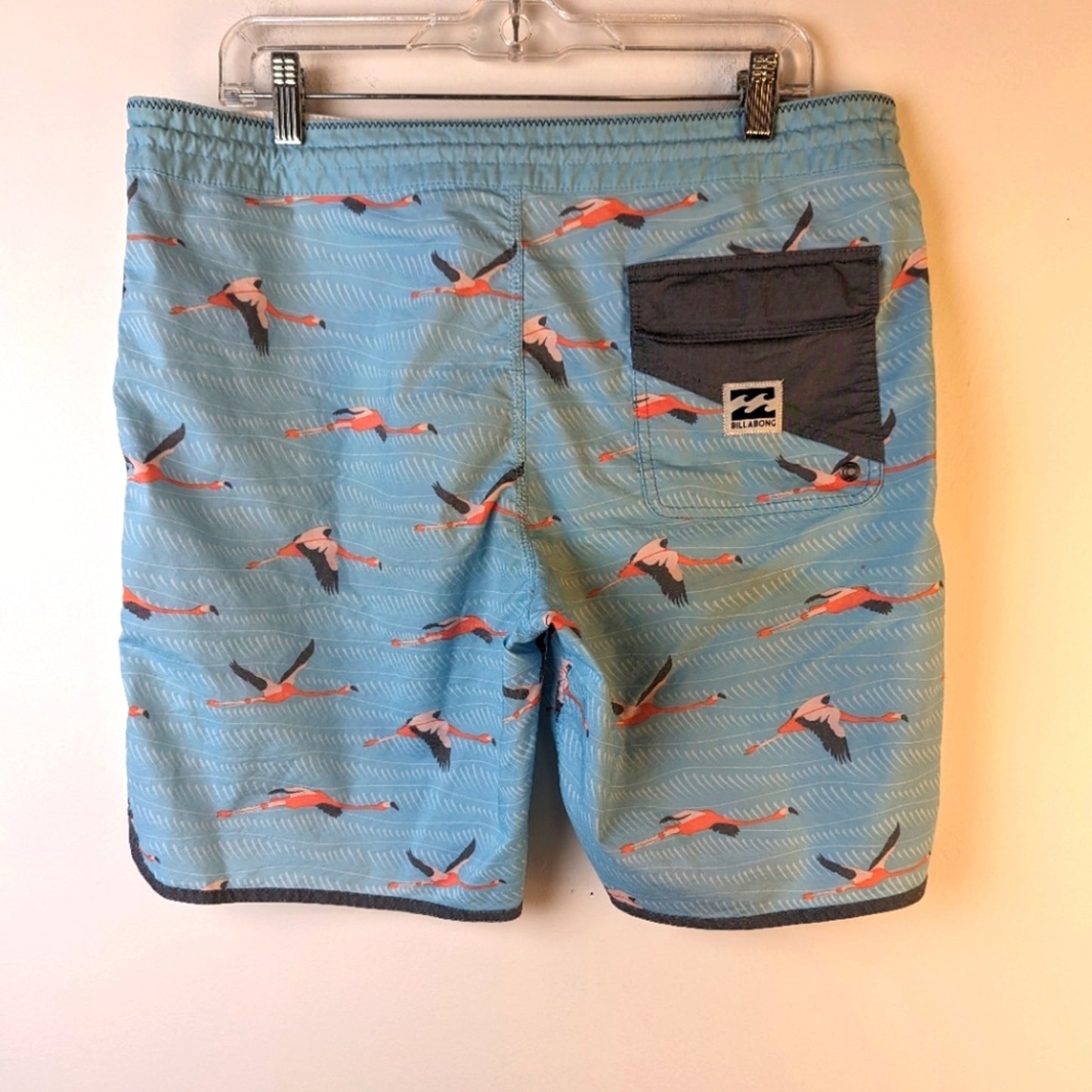 Billabong Lowtide Flamingo Board Shorts / 36