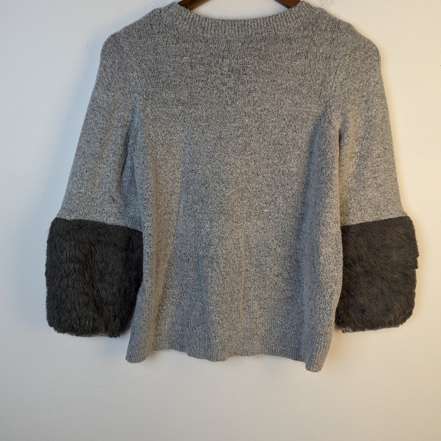 Kaari Blue Faux Fur Sleeve Sweater / Small