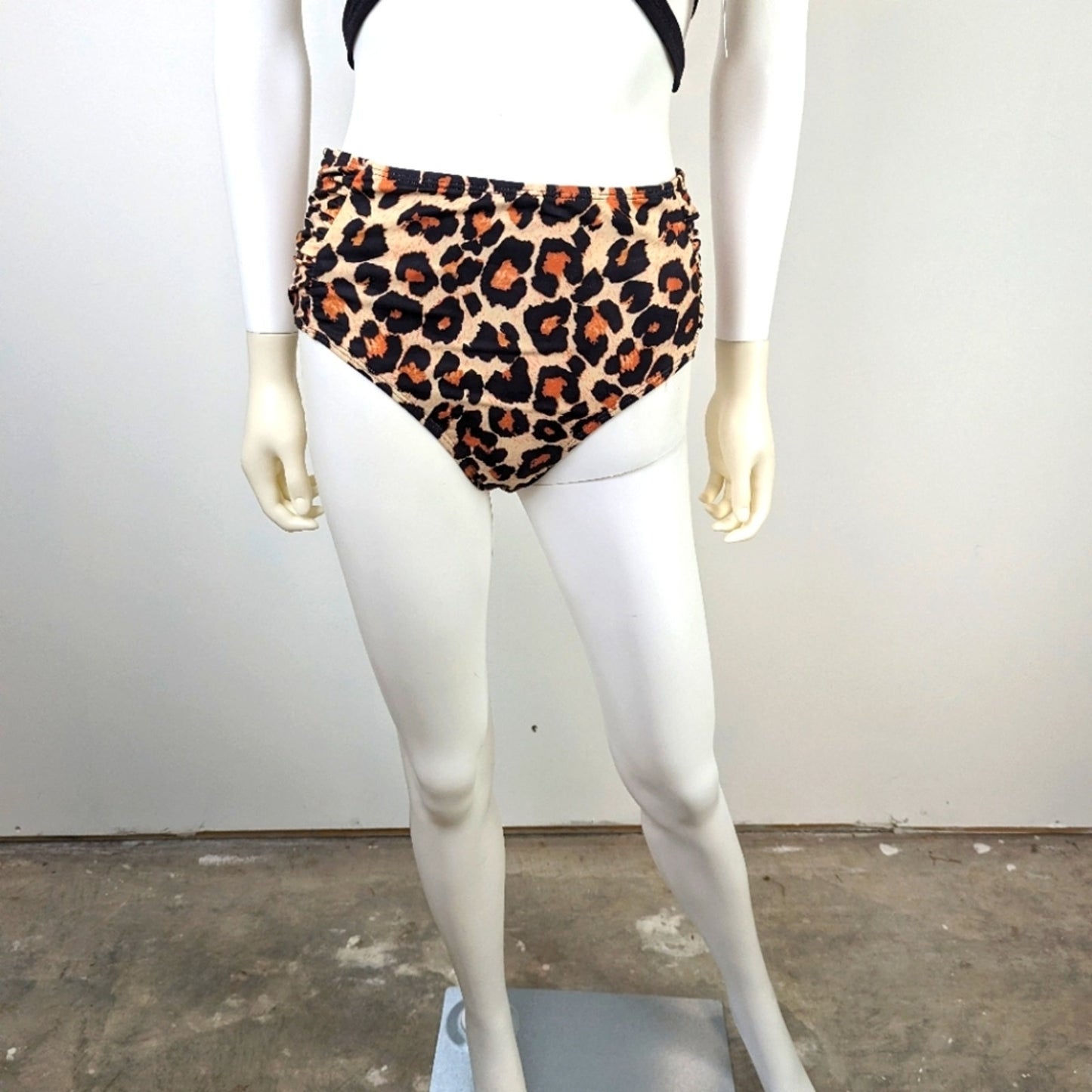 Leopard Print High Waisted Swim Bottoms M