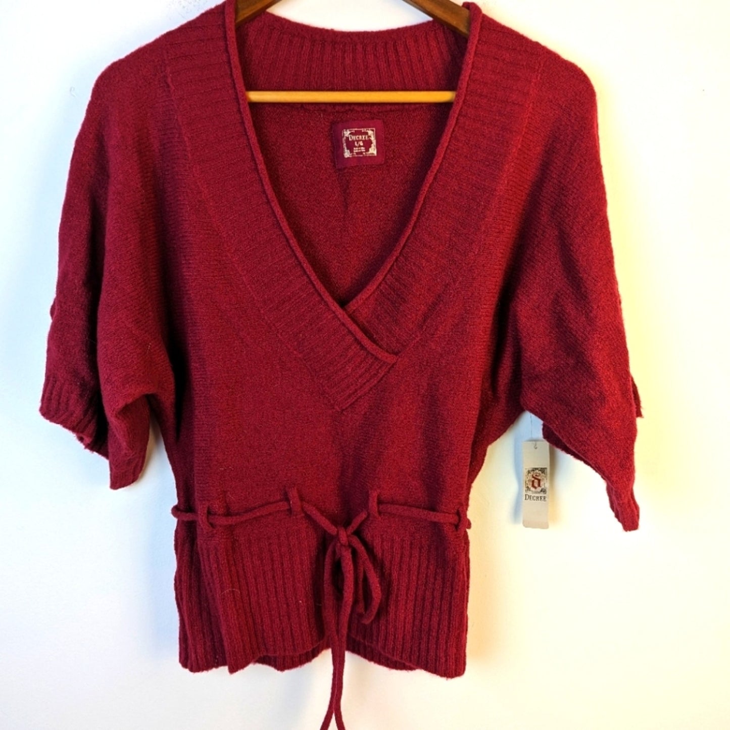 NWT Decree V-Neck Sweater / Large