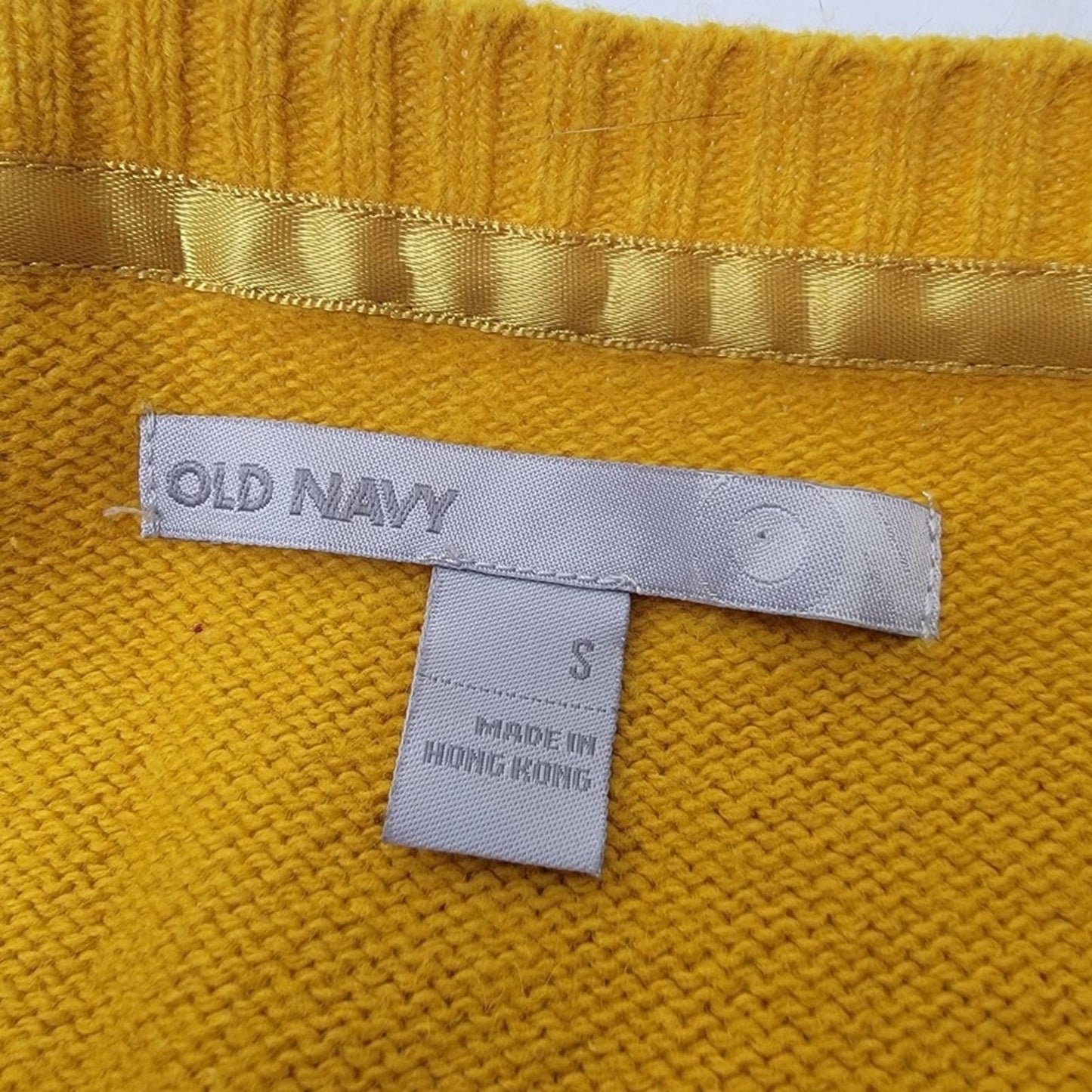 Old Navy Yellow V-Neck Long-Sleeved Sweater - S