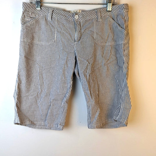 Seersucker Striped Shorts - Large