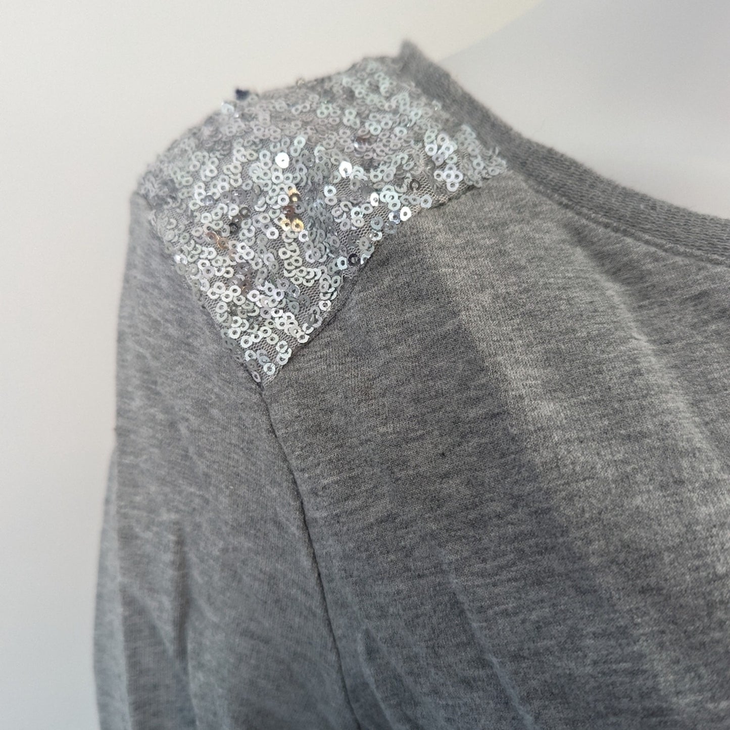 New Directions Heather Gray Sequined Cap Shoulders L