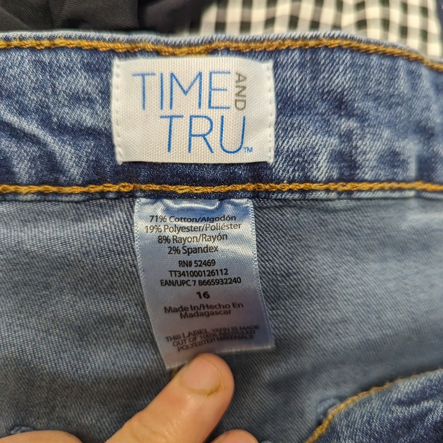 Time and Tru Boot Cut Jeans / 16