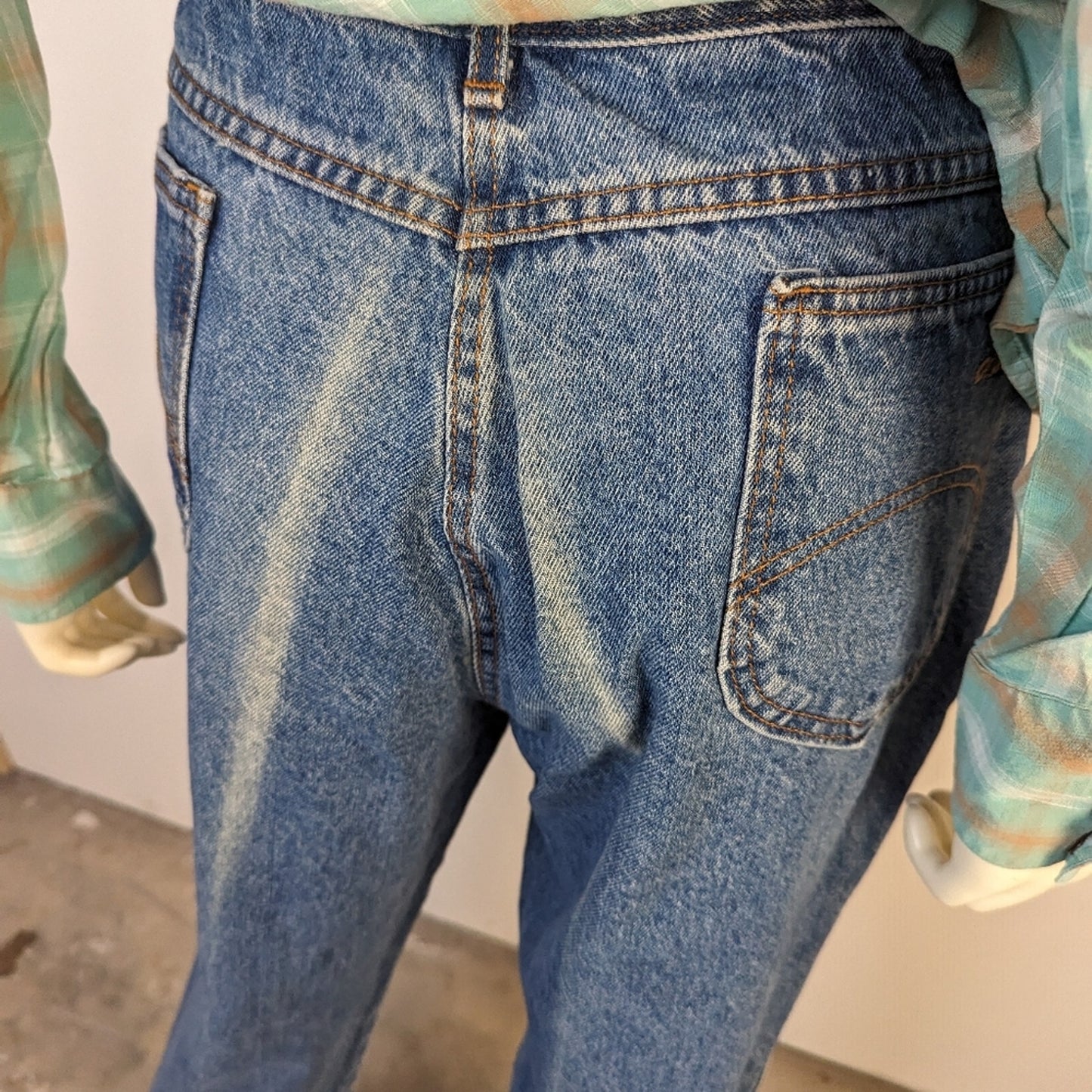 Vintage 80's Chic High Rise Jeans - 18