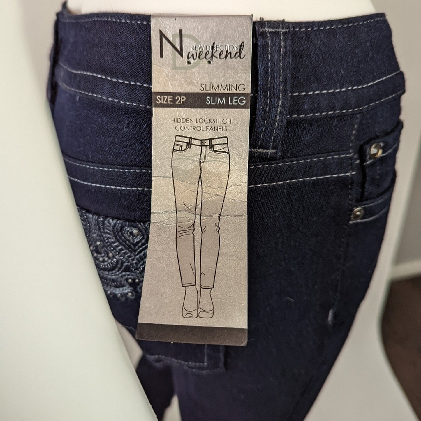 NWT New Directions Slimming Skinny Dark Wash Jeans 2P