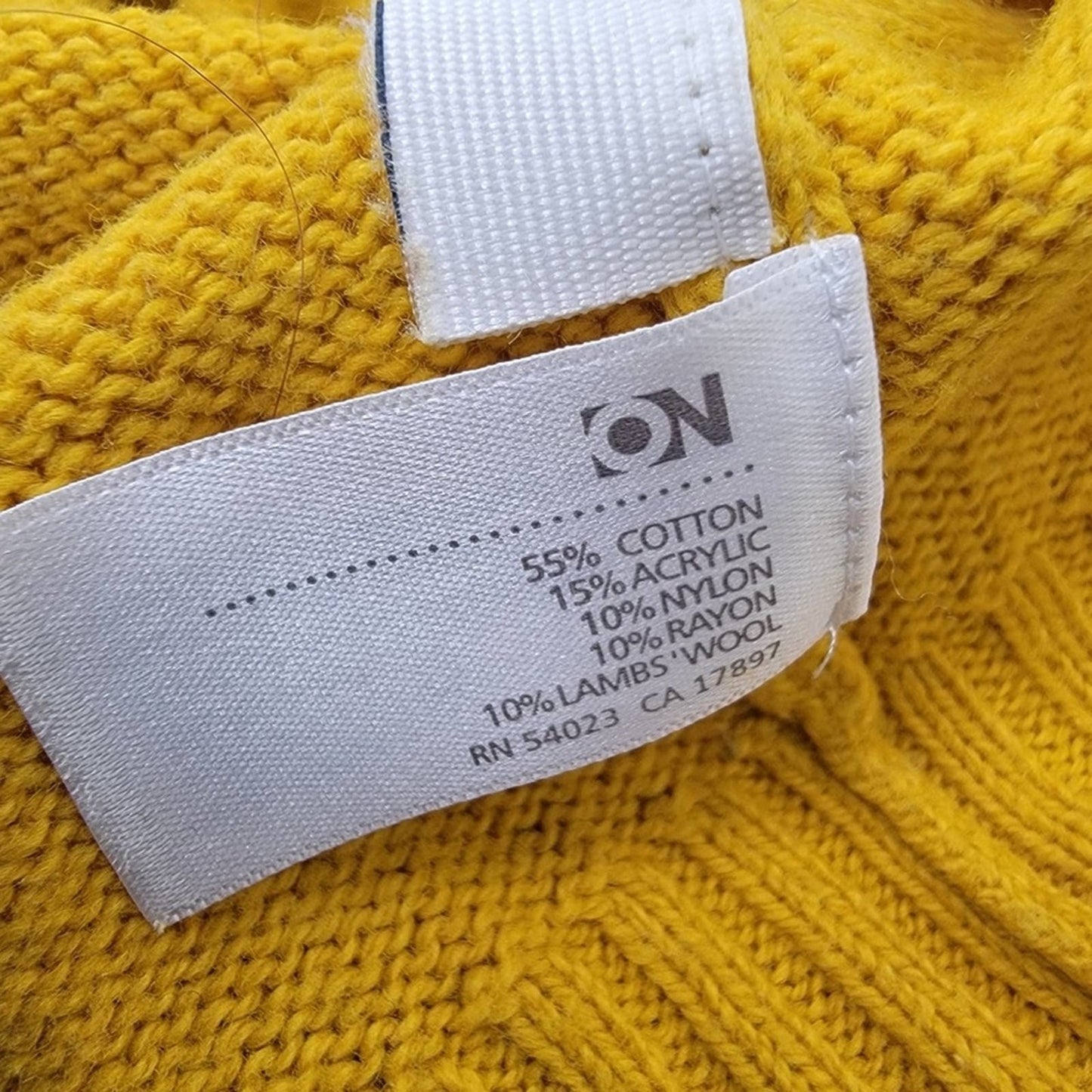 Old Navy Yellow V-Neck Long-Sleeved Sweater - S