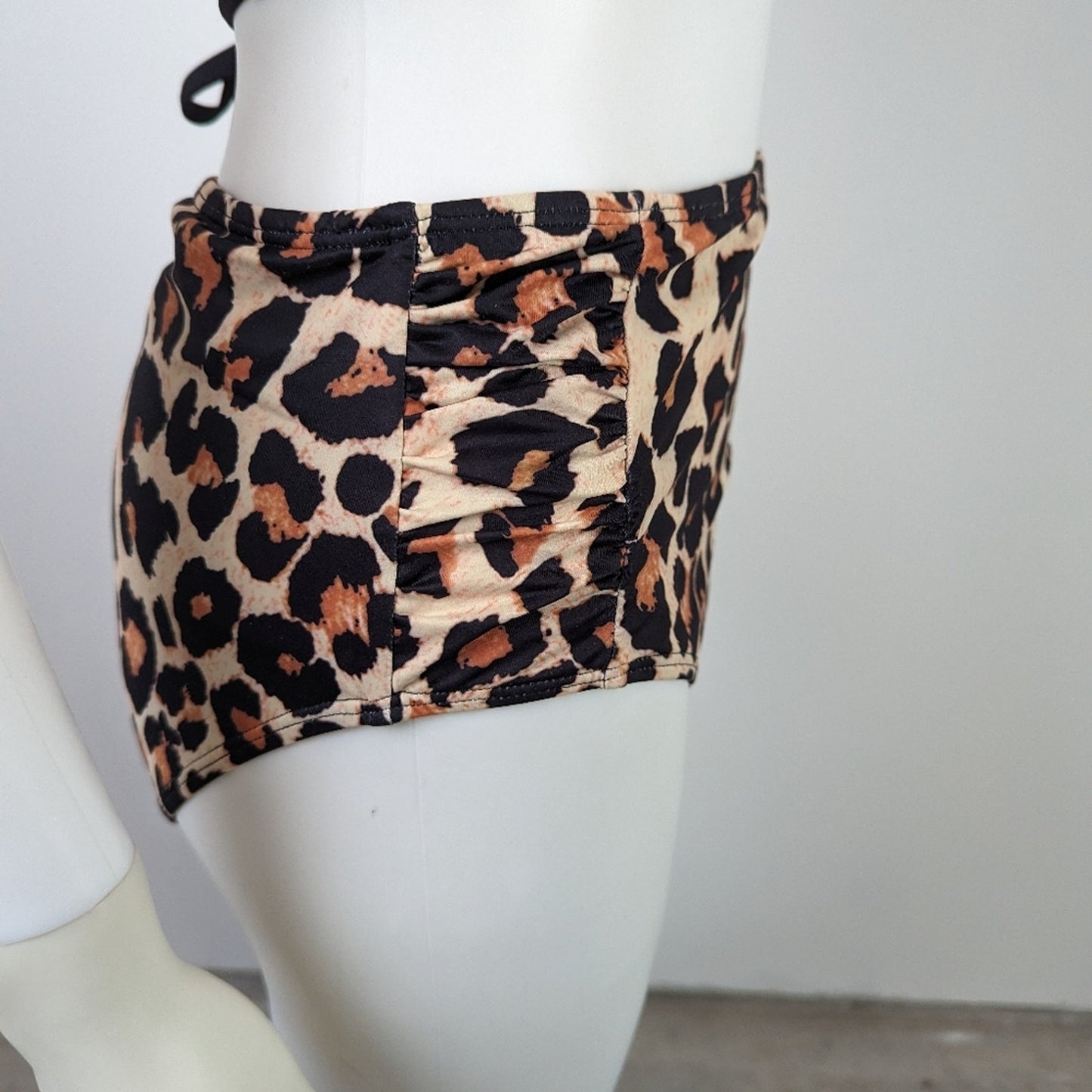 Leopard Print High Waisted Swim Bottoms M