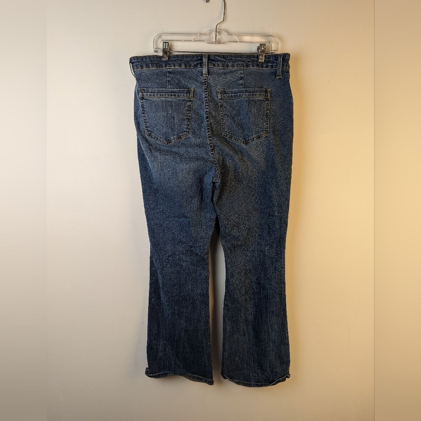 Time and Tru Boot Cut Jeans / 16